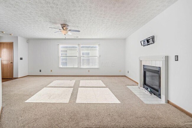 Building Photo - 2147 Shortcreek Rd