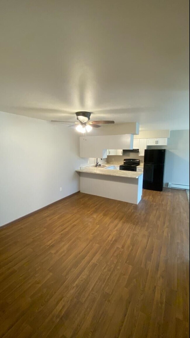 Building Photo - 305 Jefferson St