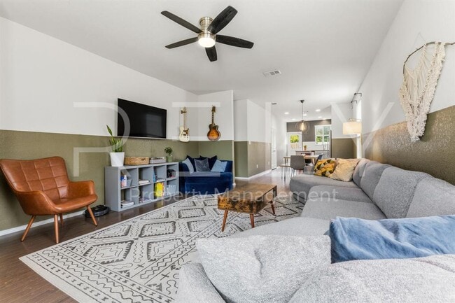 Building Photo - 1600 Cliffbrake Wy