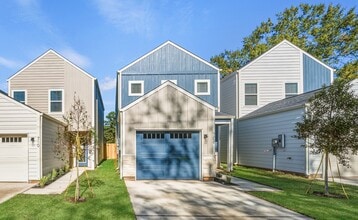 Building Photo - 708 W Dallas St