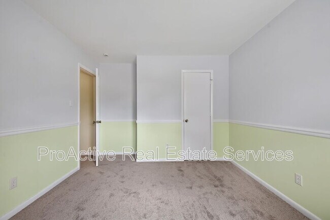 Building Photo - 5025 Halwell Dr