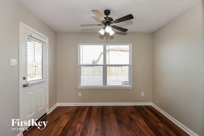 Building Photo - 7119 Glenridge