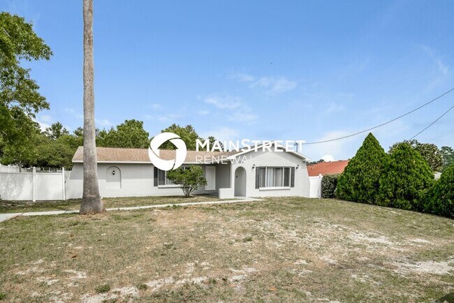 Building Photo - 3 Bedroom Pet-Friendly Home in Spring Hill, FL with Main Street Renewal