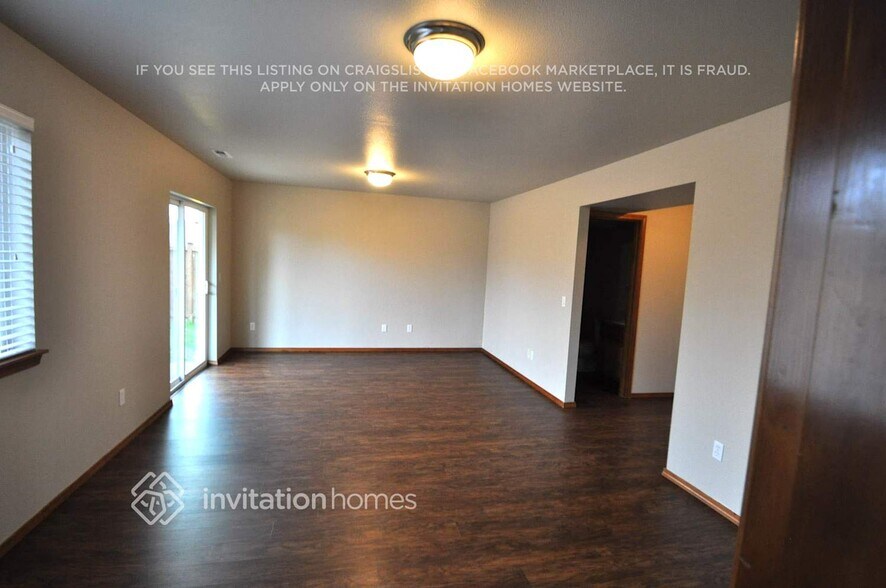 Building Photo - 2225 191st St Ct E