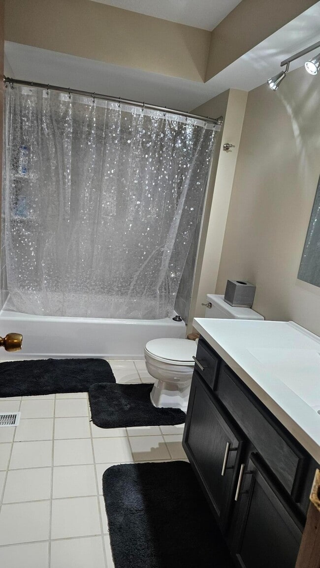 Building Photo - 5305 Berrywood Dr