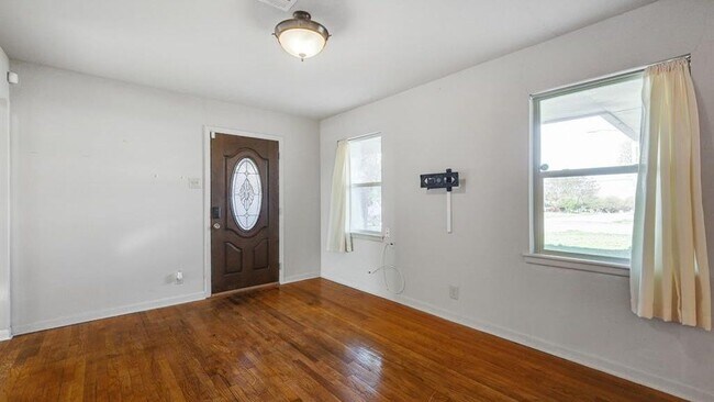 Building Photo - 4313 Bonnie Dr