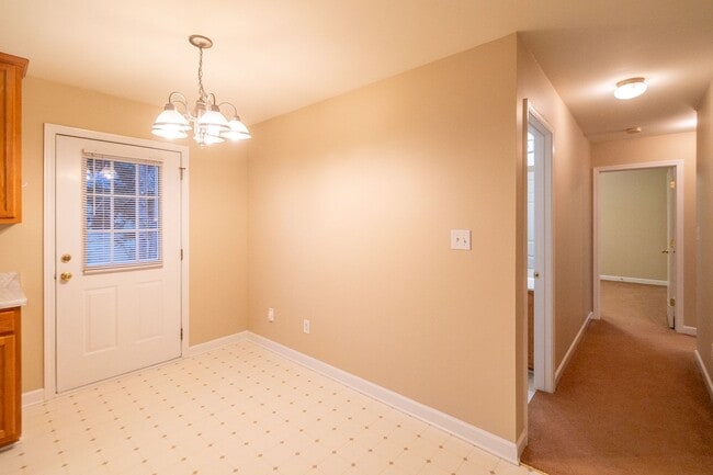 Building Photo - Charming 3 Bedroom, 2 Bathroom Home in Matthews!