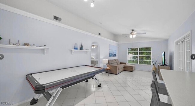 Building Photo - 3107 SW 15th Ave