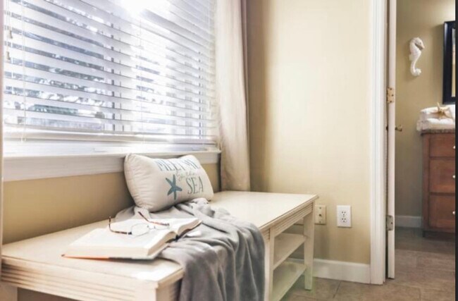 Building Photo - 76 Gulf View Dr