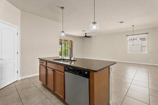 Building Photo - 11711 Breadfruit Ln