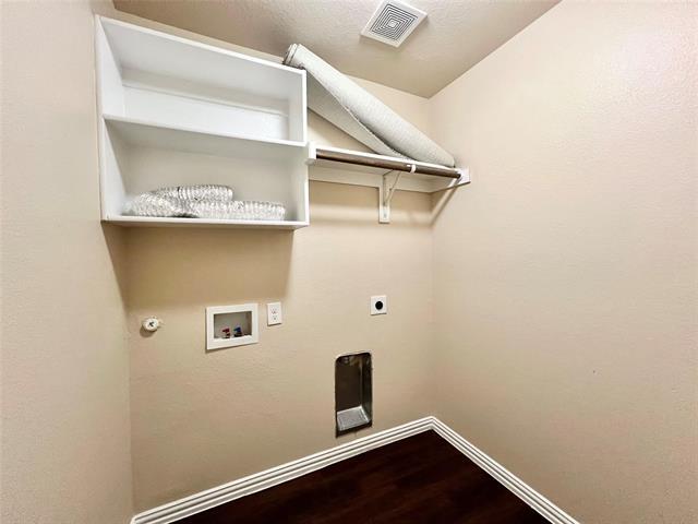 Building Photo - 705 River Garden Dr