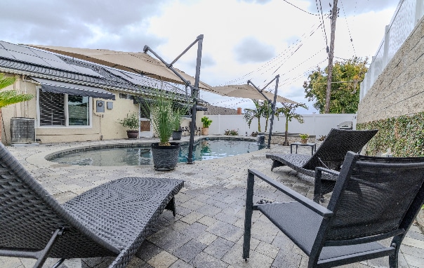 Building Photo - 901 Carlson Dr