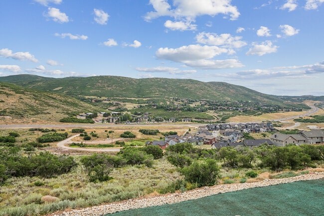 Building Photo - 474 Ascent Dr