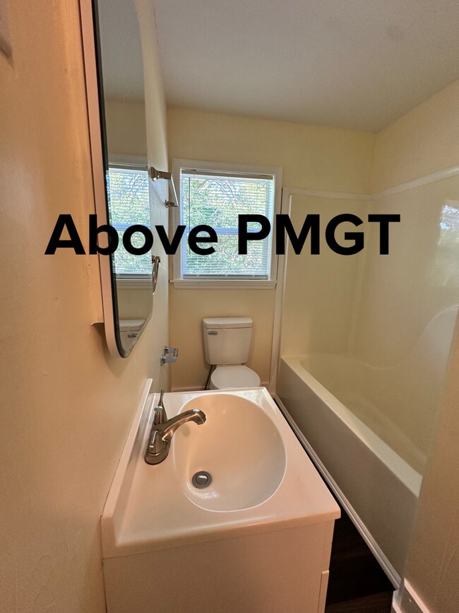 Building Photo - 3 bed, 2 bath remodeled home