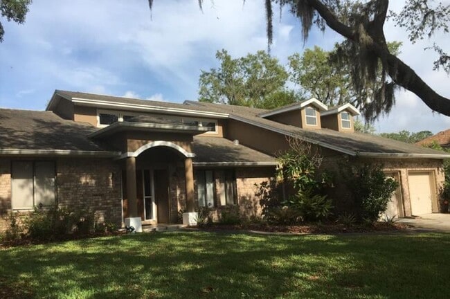 Primary Photo - 4520 N Landmark Dr
