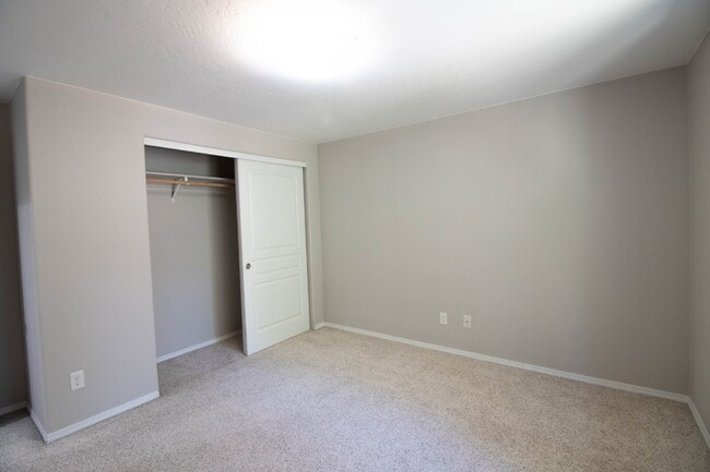 Building Photo - A BEND HOME FOR PEOPLE AND PETS!