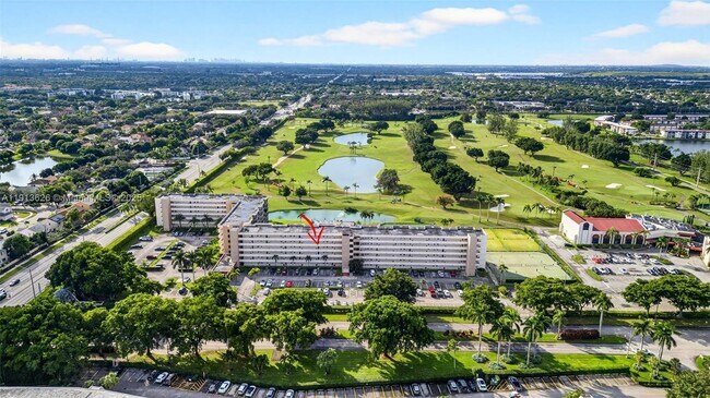 Primary Photo - 8900 Washington St