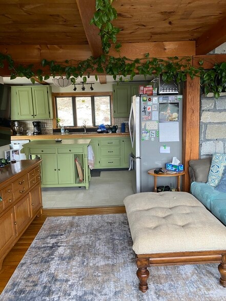 Building Photo - 326 Reservoir Dr