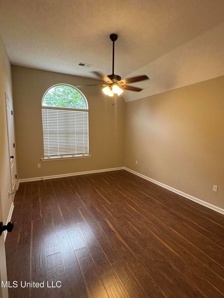 Building Photo - 1705 Cedar Lake Cove