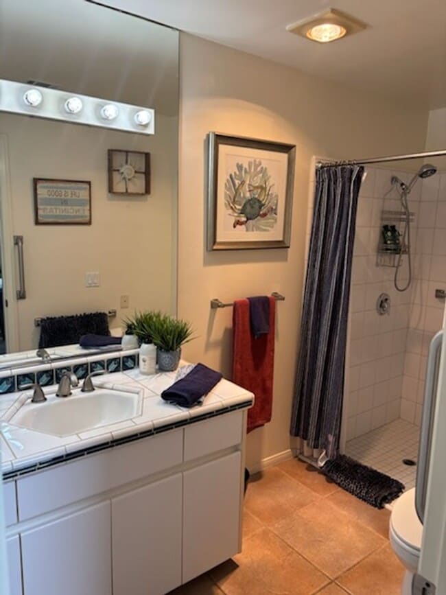 Building Photo - Minutes to Moonlight Beach | Stunning 5 Bedroom Encinitas Home