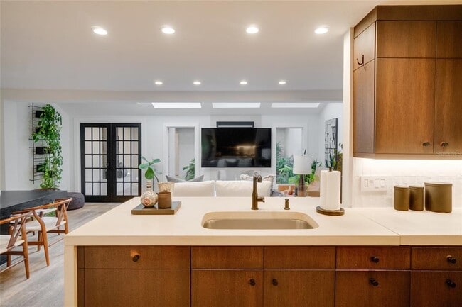 Building Photo - 1130 Washington Ave