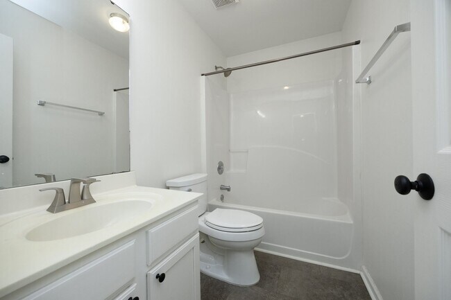 Building Photo - Now Available in Cary! Cozy 2-Bedroom Condo with Fireplace, Pool Access & Covered Porch!