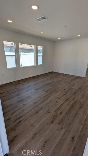 Building Photo - 6232 Reno Ave