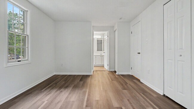 Building Photo - 12209 St Peter Ct