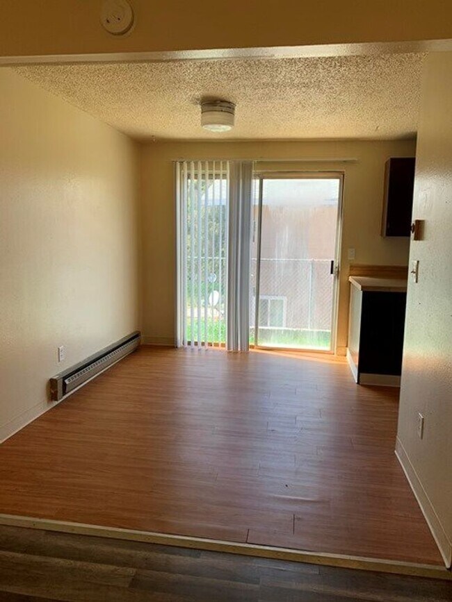 Building Photo - Unit in 8-plex complex