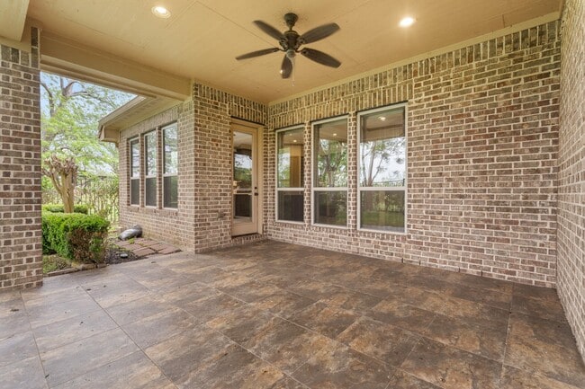 Building Photo - 5327 Metzger Ct