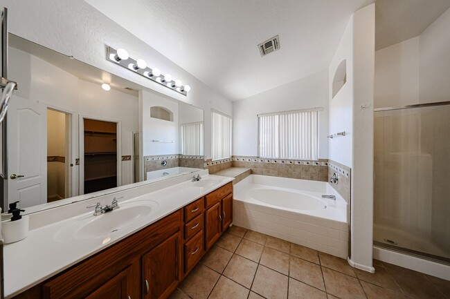 Building Photo - RV GATE! Lovely 4 bedroom, 3 bathroom home...