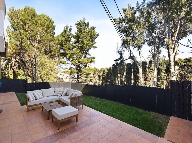 Building Photo - 3254 Dos Palos Dr