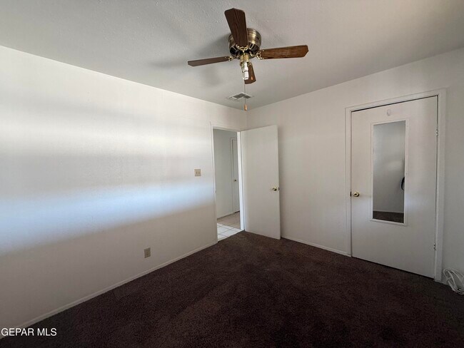 Building Photo - 7289 Mimosa Ave