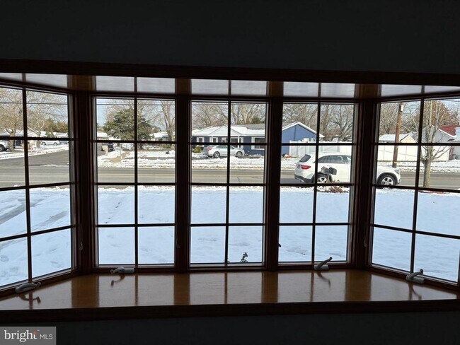 Building Photo - 148 Bayshore Dr