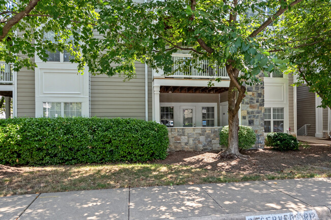 Covered balcony - 1712 Lake Shore Crest Dr