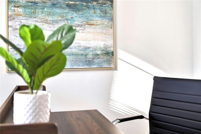 Building Photo - 56 Holly Rd NW