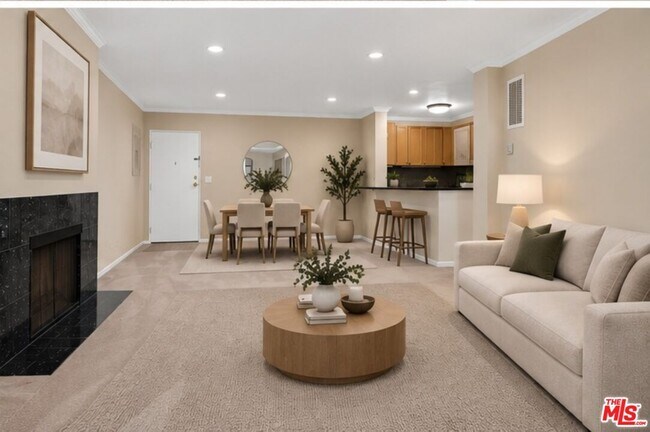 Building Photo - 6505 Green Valley Cir