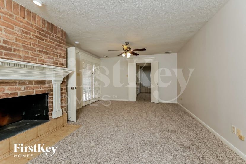Building Photo - 8334 Burwood Park Dr
