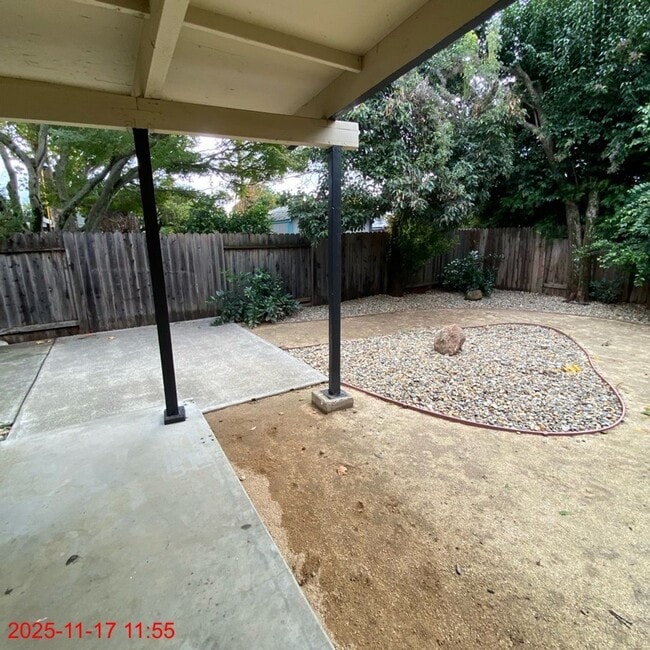 Building Photo - Located near downtown! Updated 3bed/2bath home with large family room/Rec room and side RV parking