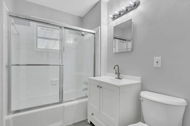 Building Photo - 2BR/1BA Townhome with Granite Countertops & Carport $1465/mo rent