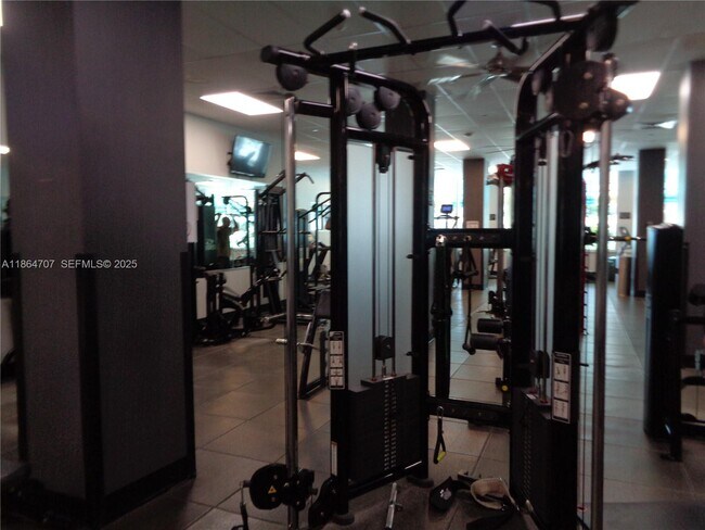 Building Photo - 2501 S Ocean Dr