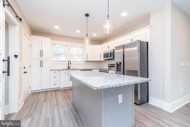 Building Photo - 343 Pawlings Rd