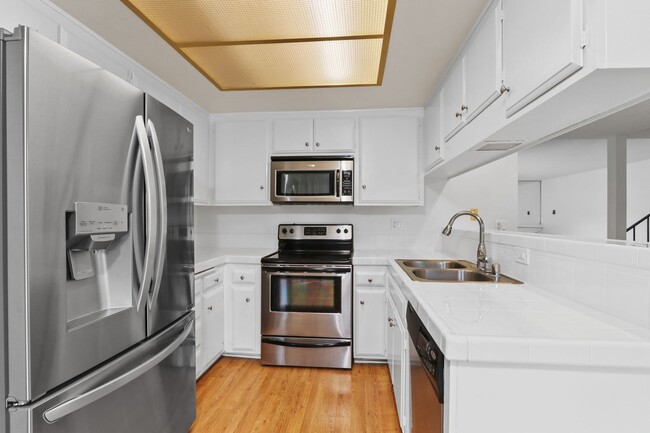 Primary Photo - For Rent 3 Bed, 2.5 Bath Condo in Mesa Verde, Costa Mesa $4,195