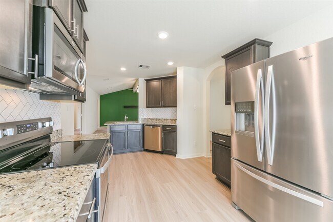 Building Photo - 15238 Snowdrop Field Dr