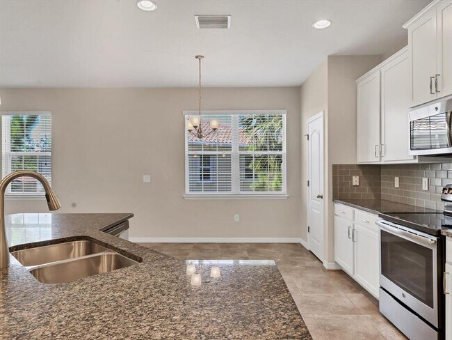 Building Photo - 8219 Enclave Way