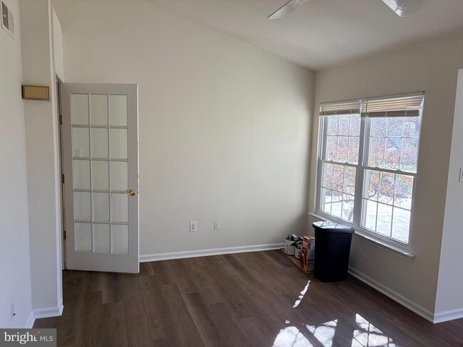 Building Photo - 1905 Bennett Pl