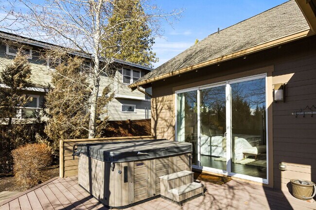 Building Photo - Modern Design Meets Mountain Living on Ben...