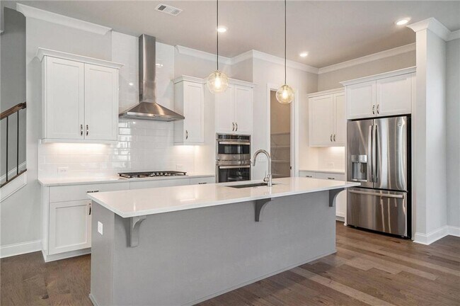 Building Photo - 106 Basil St