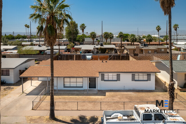 Primary Photo - 4 Bed/2Bath Home at 39th Ave/Camelback! Re...
