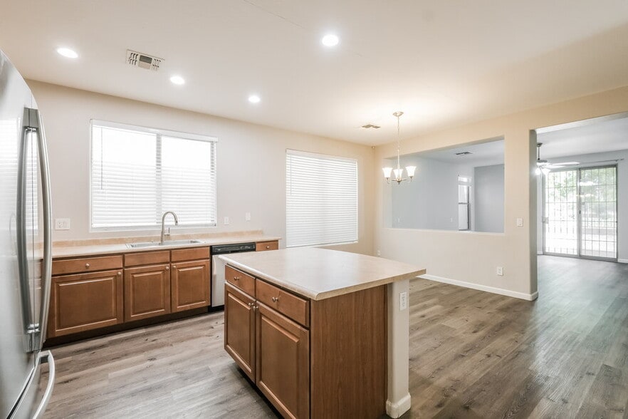 Building Photo - 3117 W St Kateri Dr